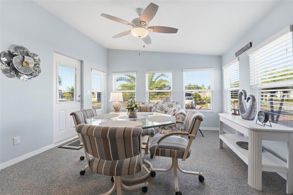 En Venta: $249,000 (2 camas, 2 baños, 1426 Pies cuadrados)