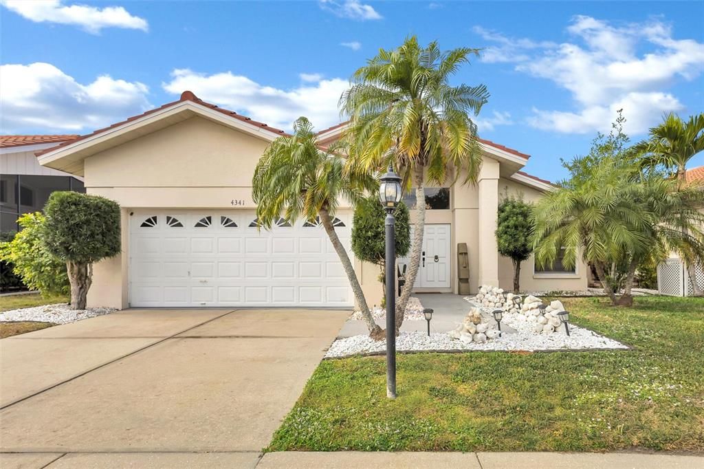 待售: $491,900 (2 贝兹, 2 浴室, 1899 平方英尺)