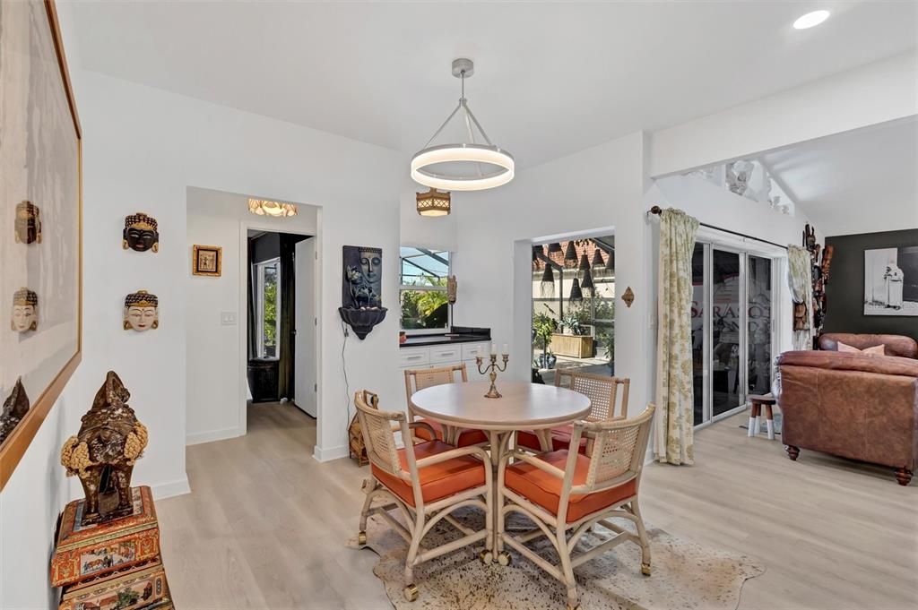 待售: $491,900 (2 贝兹, 2 浴室, 1899 平方英尺)