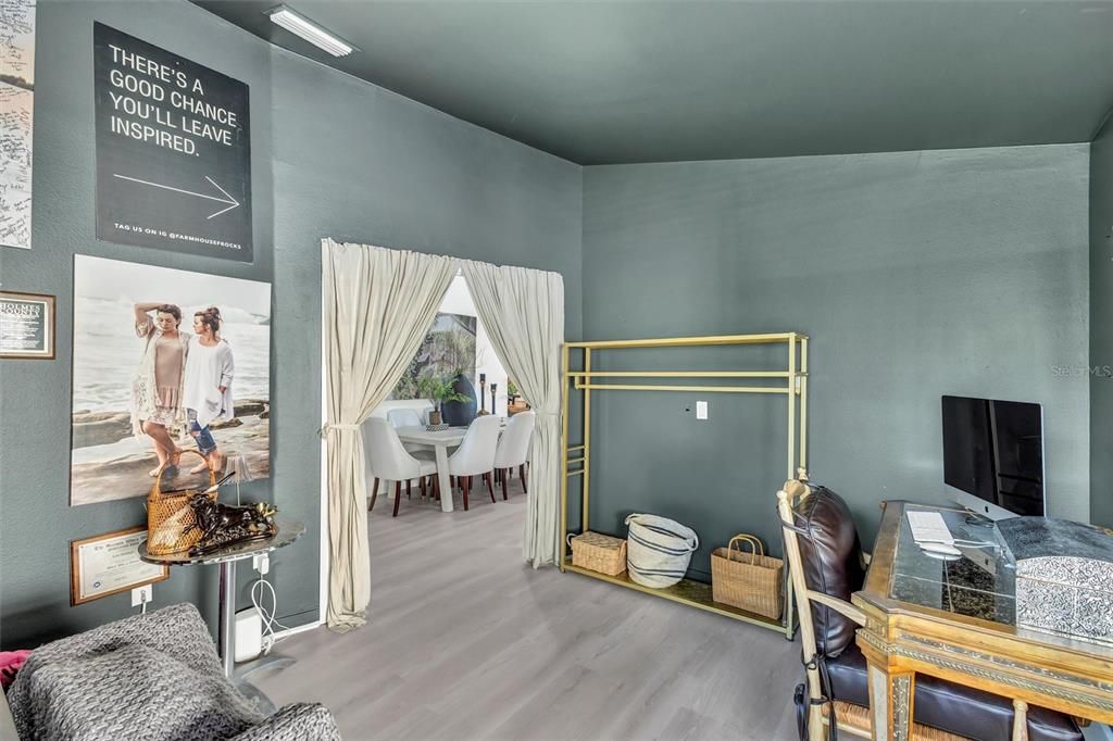 待售: $491,900 (2 贝兹, 2 浴室, 1899 平方英尺)