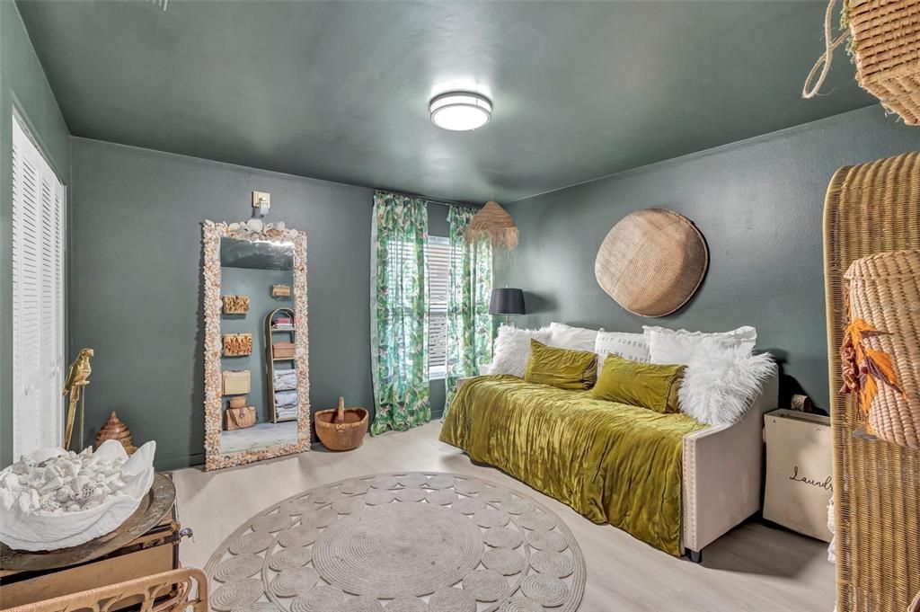 待售: $491,900 (2 贝兹, 2 浴室, 1899 平方英尺)