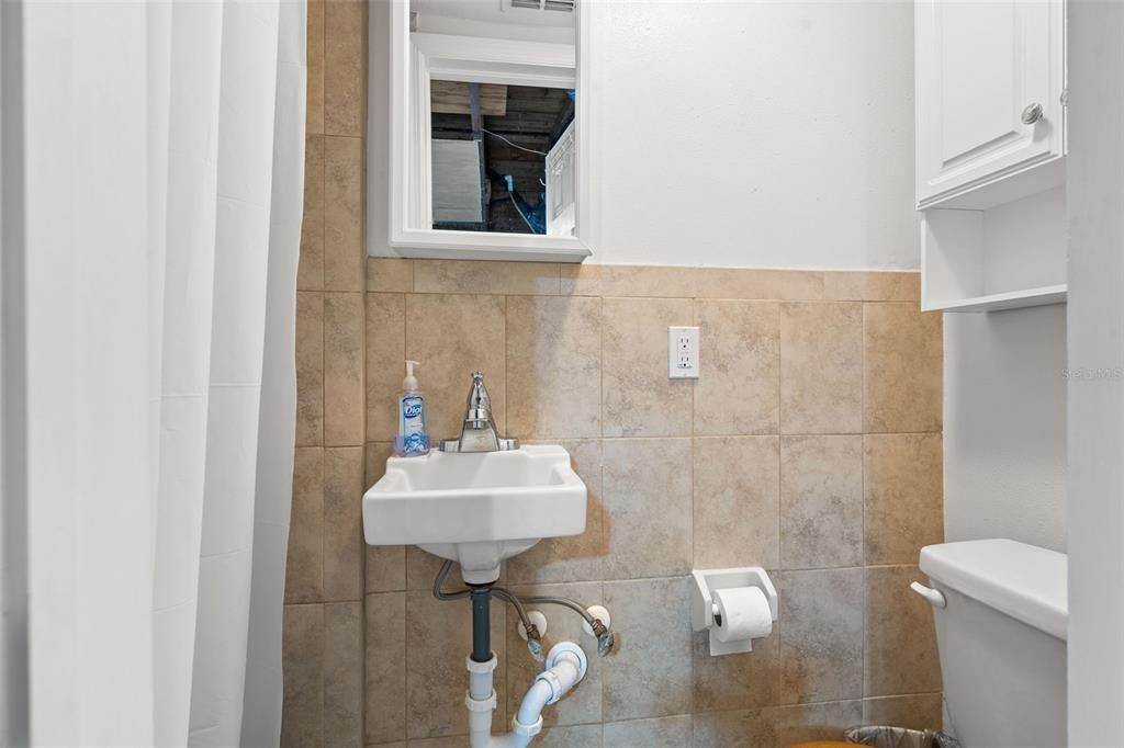 На продажу: $245,000 (2 спален, 2 ванн, 1128 Квадратных фут)