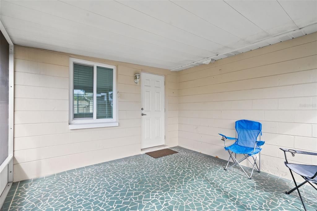 На продажу: $245,000 (2 спален, 2 ванн, 1128 Квадратных фут)