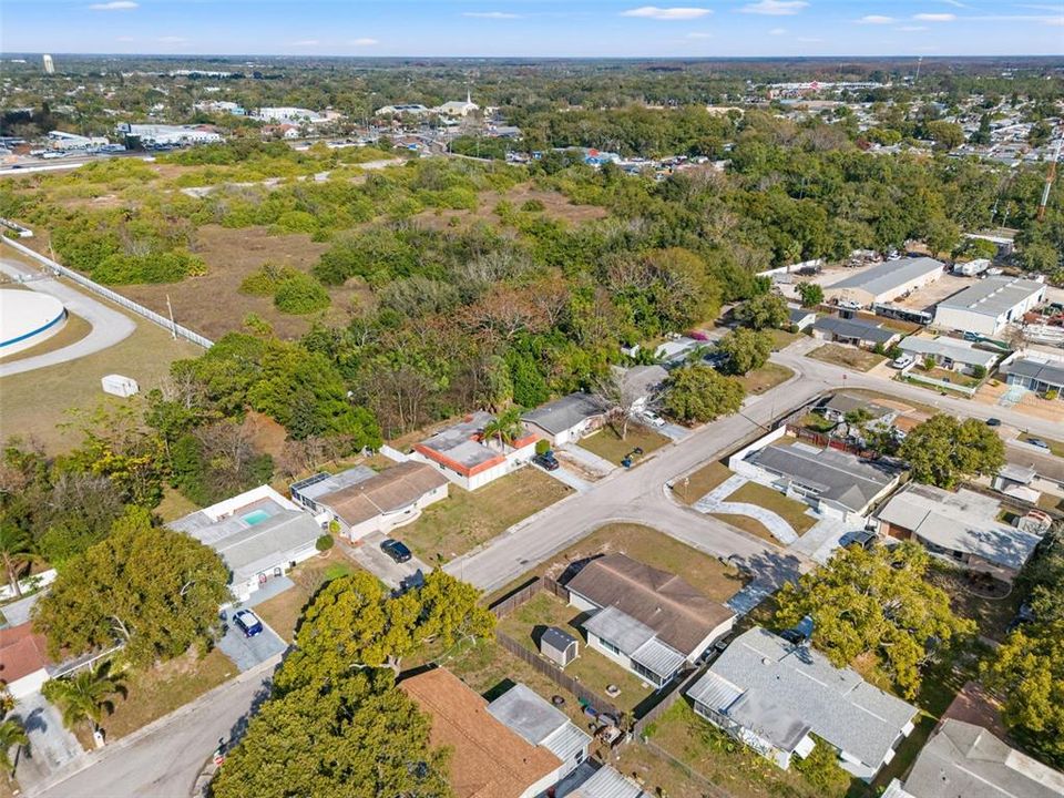 На продажу: $245,000 (2 спален, 2 ванн, 1128 Квадратных фут)