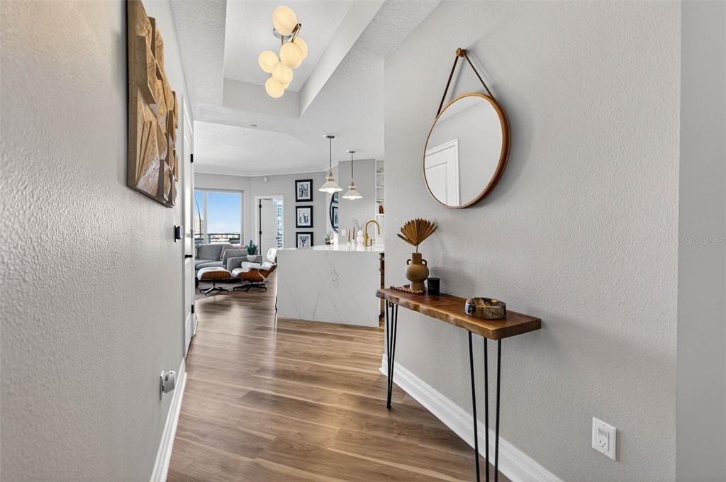 待售: $749,900 (2 贝兹, 2 浴室, 1165 平方英尺)