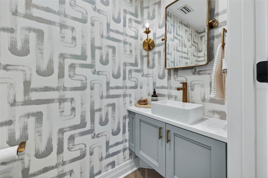 待售: $749,900 (2 贝兹, 2 浴室, 1165 平方英尺)