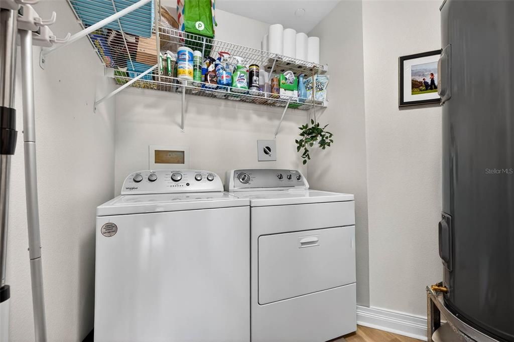 待售: $749,900 (2 贝兹, 2 浴室, 1165 平方英尺)