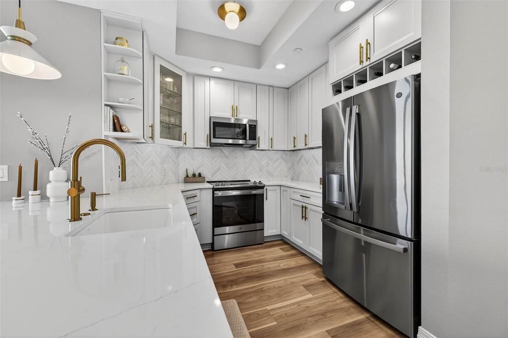 待售: $749,900 (2 贝兹, 2 浴室, 1165 平方英尺)