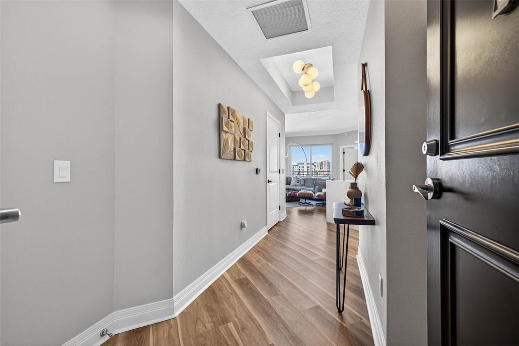 待售: $749,900 (2 贝兹, 2 浴室, 1165 平方英尺)