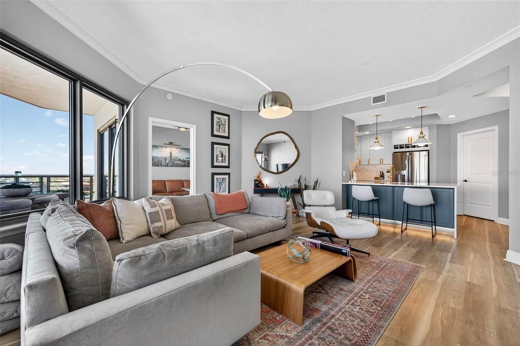 待售: $749,900 (2 贝兹, 2 浴室, 1165 平方英尺)