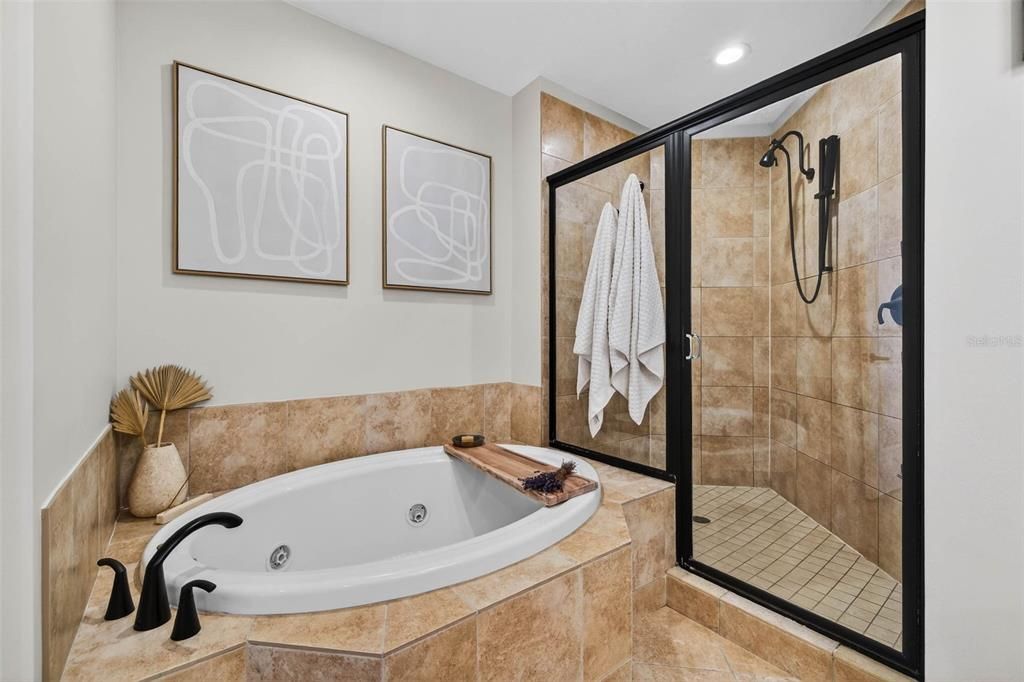 待售: $749,900 (2 贝兹, 2 浴室, 1165 平方英尺)