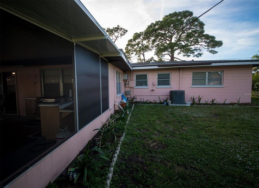 На продажу: $375,000 (3 спален, 2 ванн, 1497 Квадратных фут)