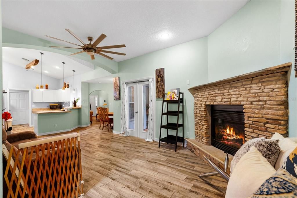 For Sale: $545,000 (4 beds, 3 baths, 2666 Square Feet)