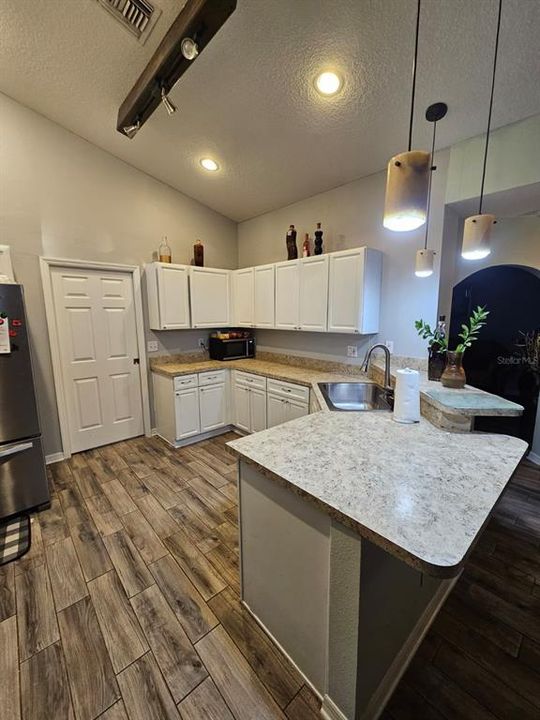 For Sale: $545,000 (4 beds, 3 baths, 2666 Square Feet)