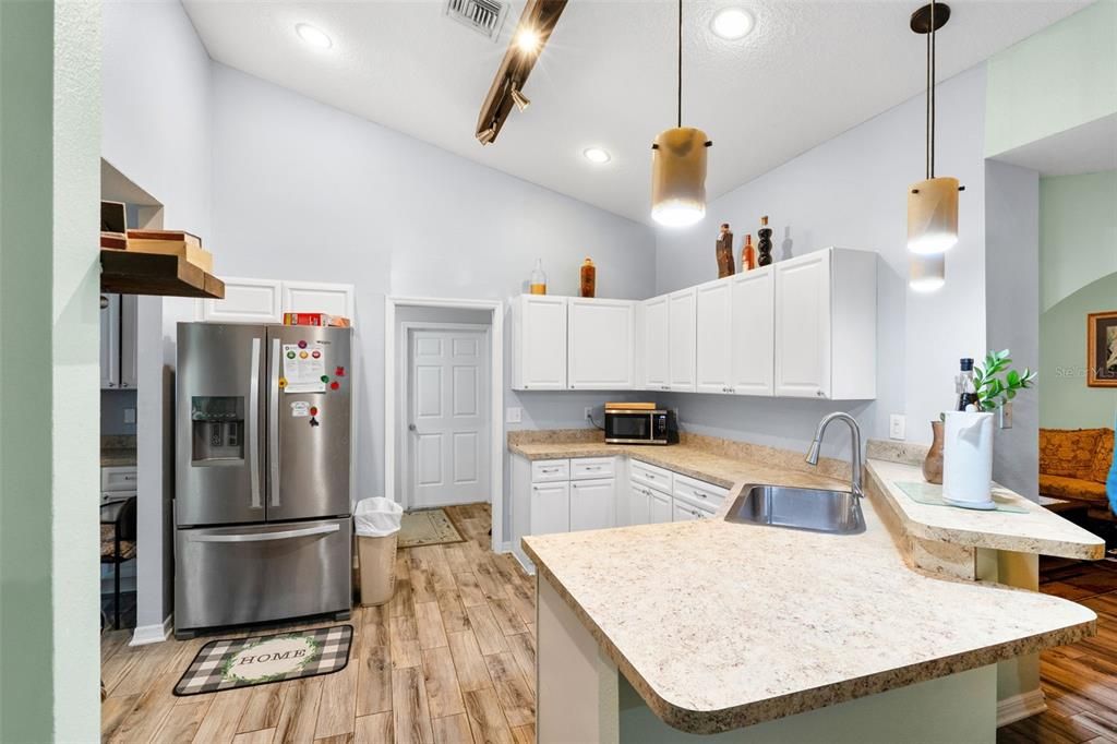 For Sale: $545,000 (4 beds, 3 baths, 2666 Square Feet)