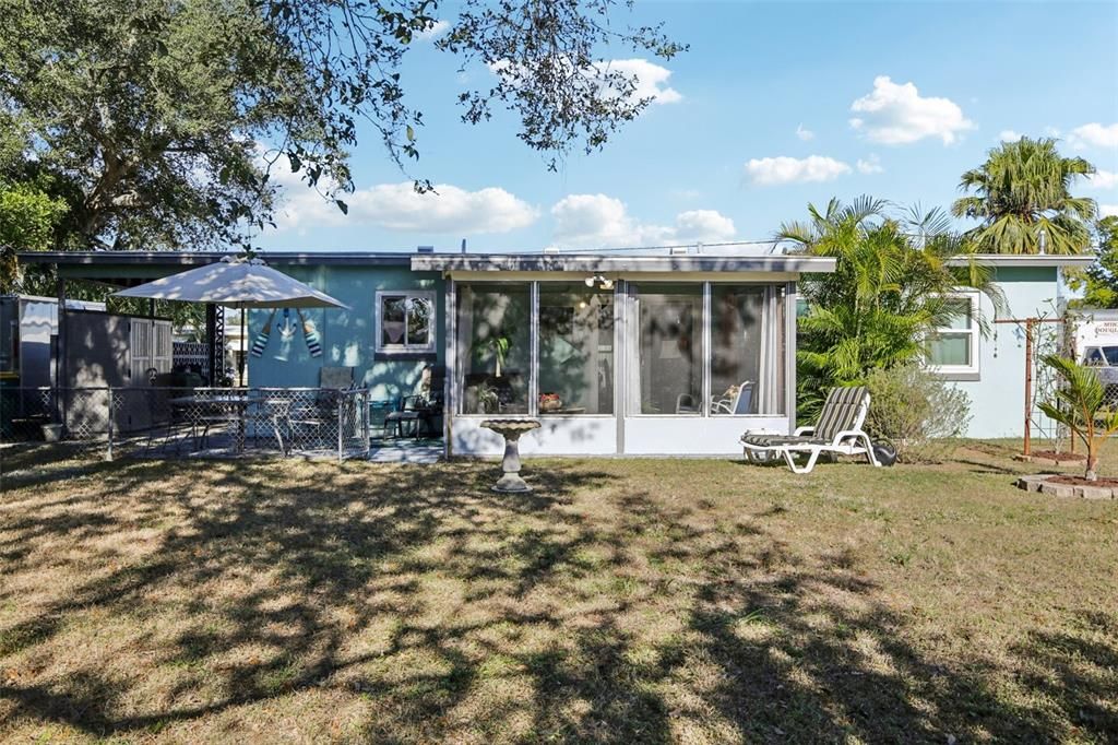 待售: $209,000 (2 贝兹, 1 浴室, 812 平方英尺)