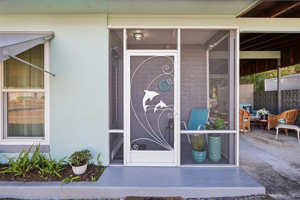 待售: $209,000 (2 贝兹, 1 浴室, 812 平方英尺)