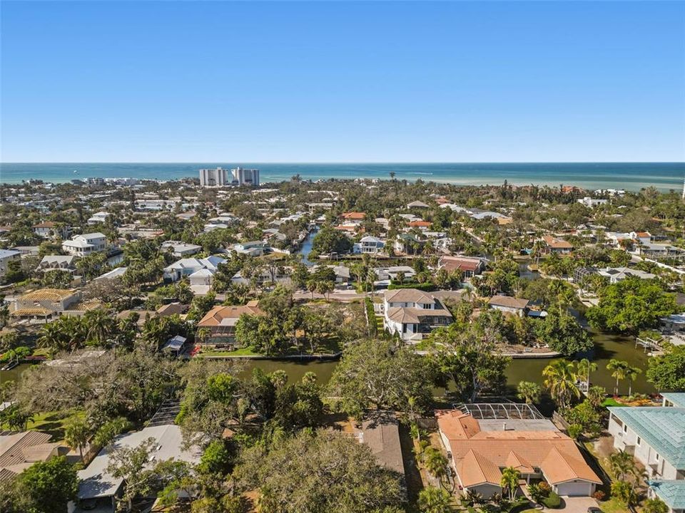 En Venta: $1,100,000 (3 camas, 2 baños, 1898 Pies cuadrados)