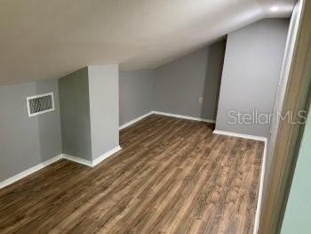 For Rent: $1,197 (3 beds, 1 baths, 1200 Square Feet)