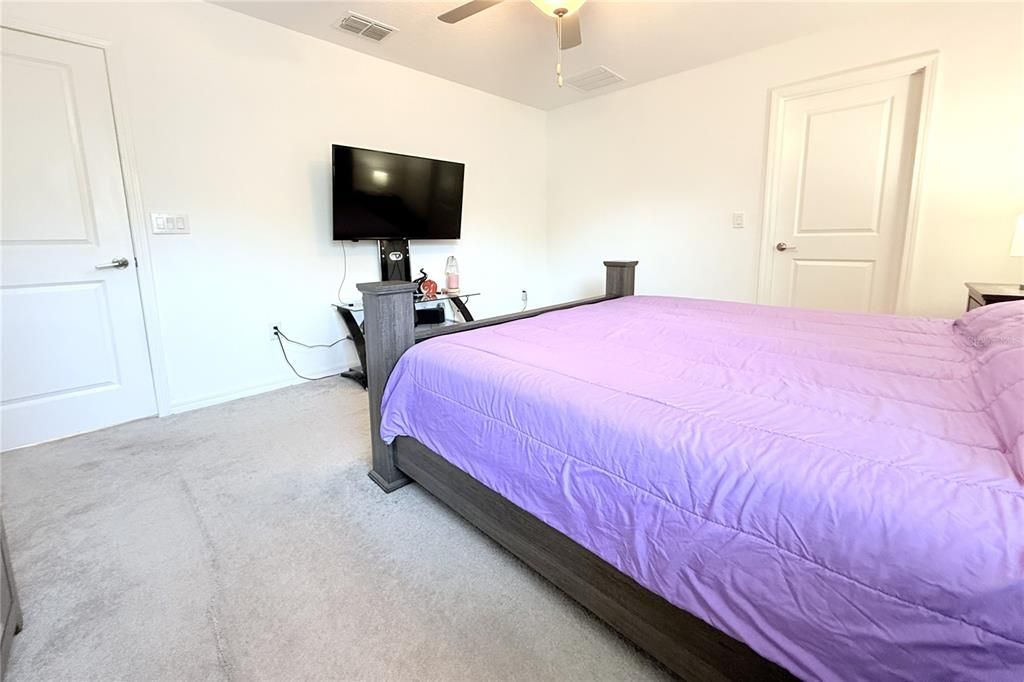 待售: $499,900 (4 贝兹, 2 浴室, 1870 平方英尺)