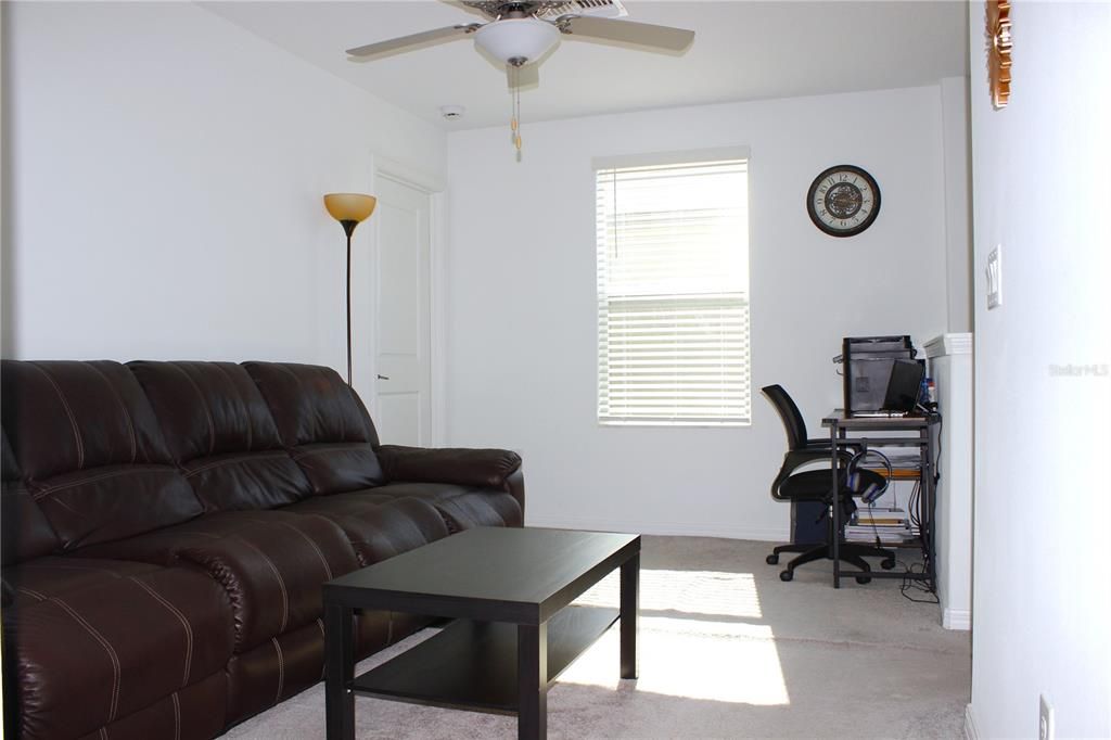 待售: $499,900 (4 贝兹, 2 浴室, 1870 平方英尺)