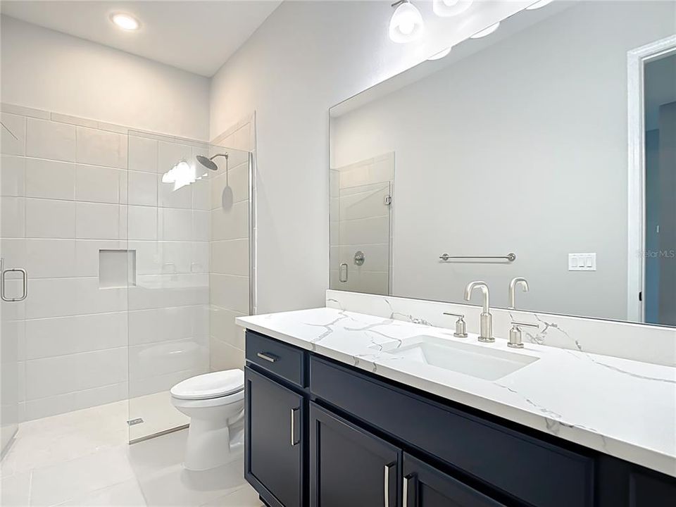 En Venta: $2,200,000 (5 camas, 4 baños, 4452 Pies cuadrados)