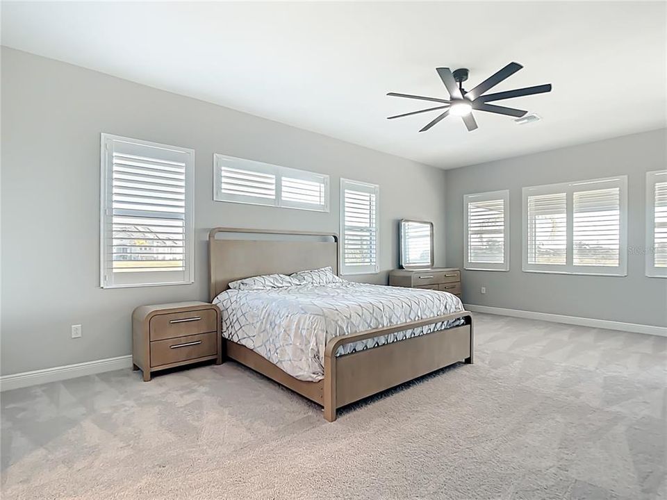 En Venta: $2,200,000 (5 camas, 4 baños, 4452 Pies cuadrados)