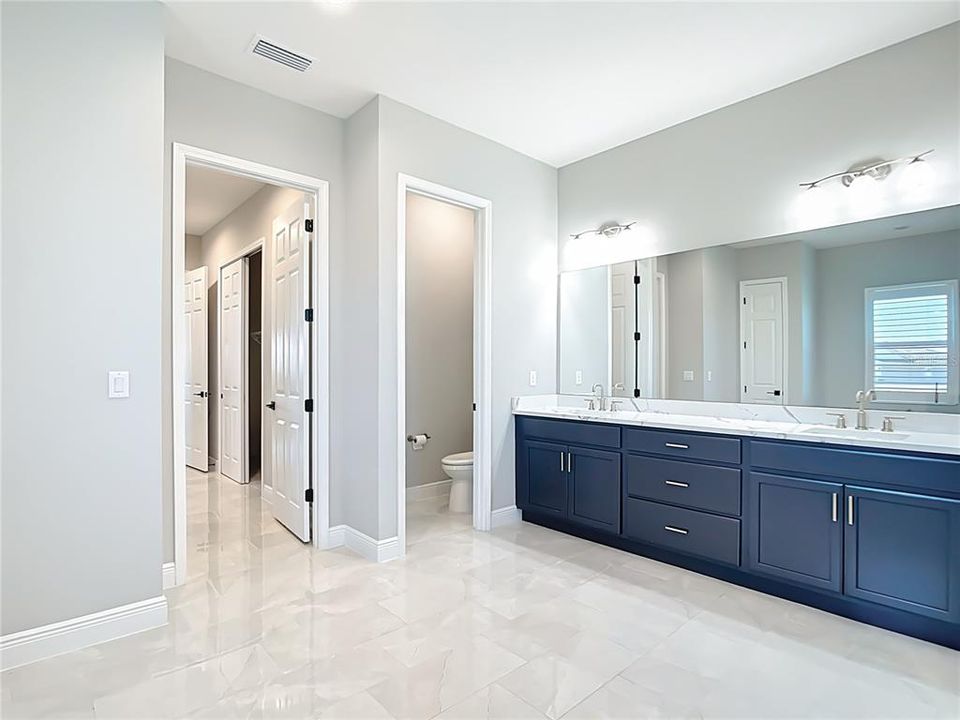 En Venta: $2,200,000 (5 camas, 4 baños, 4452 Pies cuadrados)