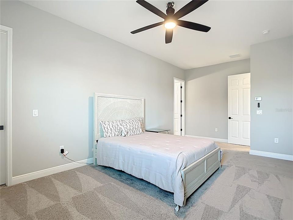 En Venta: $2,200,000 (5 camas, 4 baños, 4452 Pies cuadrados)