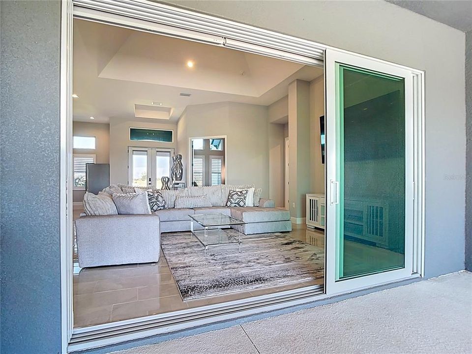 En Venta: $2,200,000 (5 camas, 4 baños, 4452 Pies cuadrados)