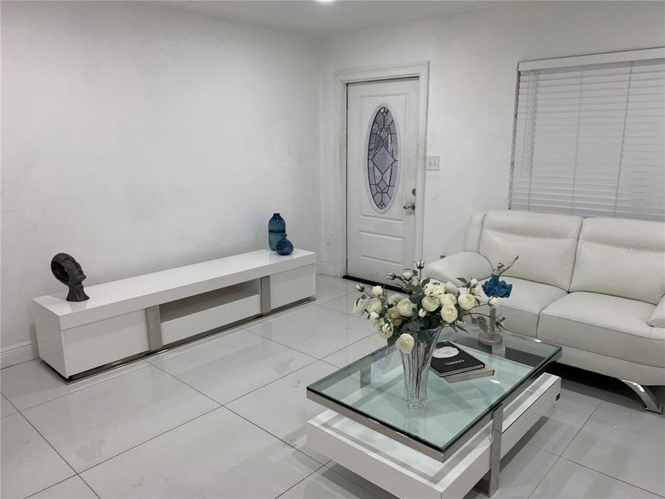 For Sale: $498,750 (5 beds, 4 baths, 1723 Square Feet)