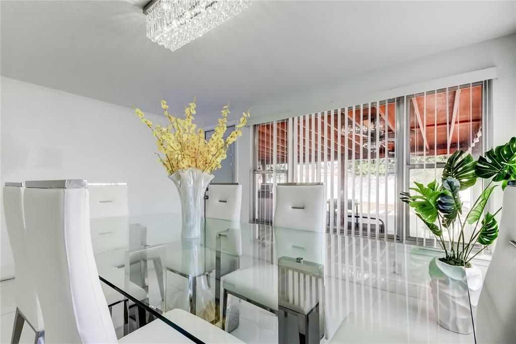 待售: $498,750 (5 贝兹, 4 浴室, 1723 平方英尺)