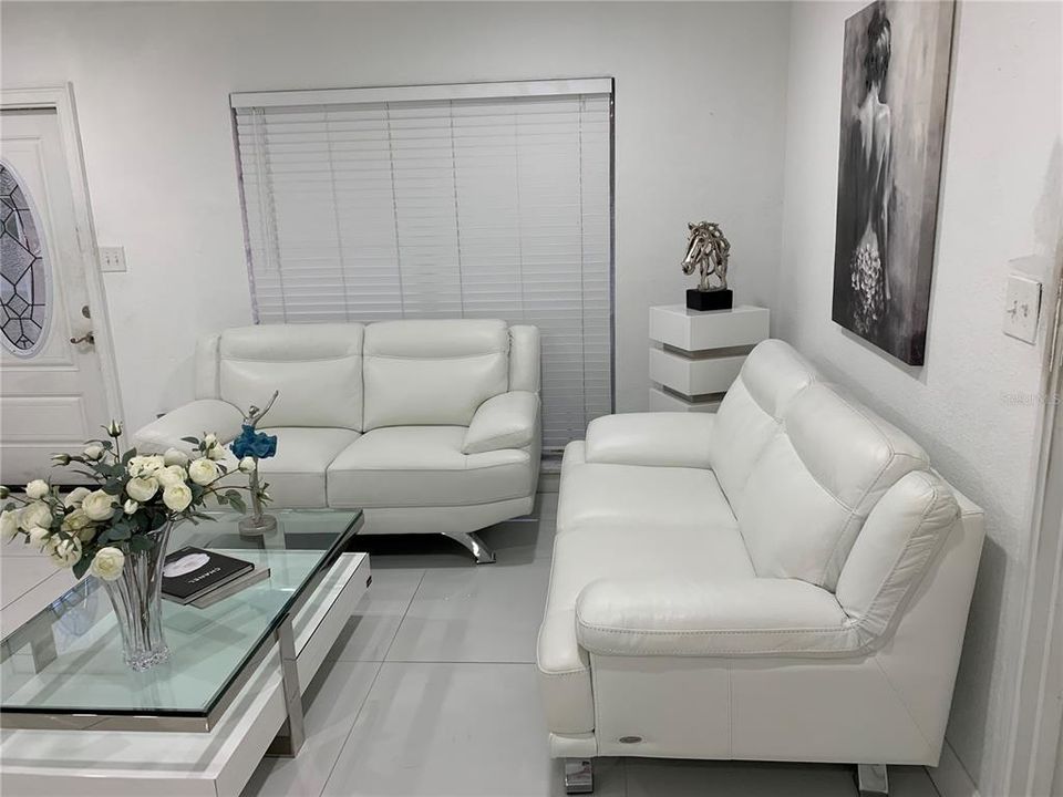 For Sale: $498,750 (5 beds, 4 baths, 1723 Square Feet)