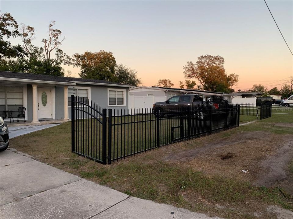 For Sale: $498,750 (5 beds, 4 baths, 1723 Square Feet)