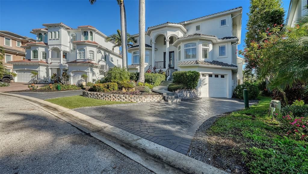 For Sale: $2,650,000 (4 beds, 4 baths, 3267 Square Feet)