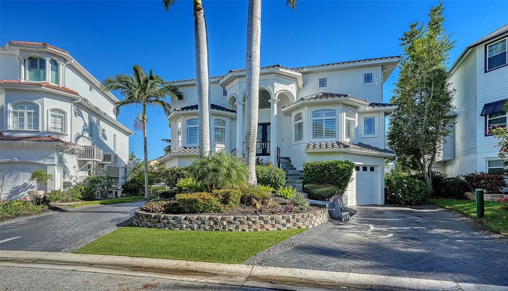 For Sale: $2,650,000 (4 beds, 4 baths, 3267 Square Feet)