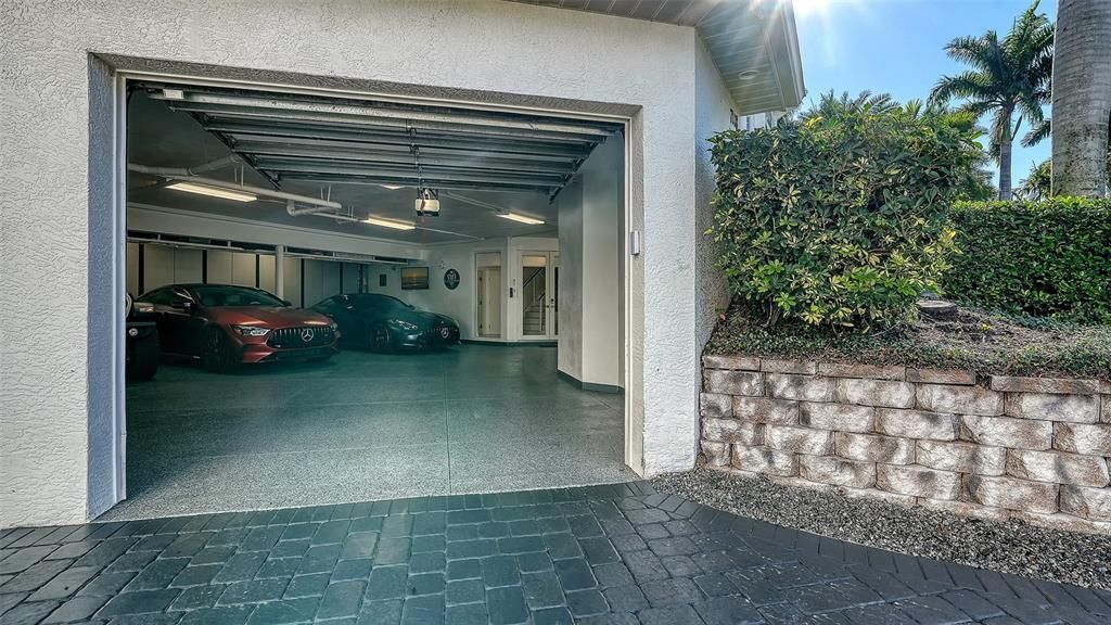 For Sale: $2,650,000 (4 beds, 4 baths, 3267 Square Feet)