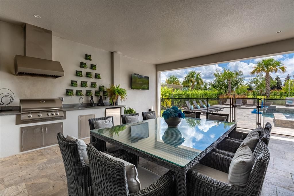 For Sale: $2,225,000 (6 beds, 6 baths, 4588 Square Feet)