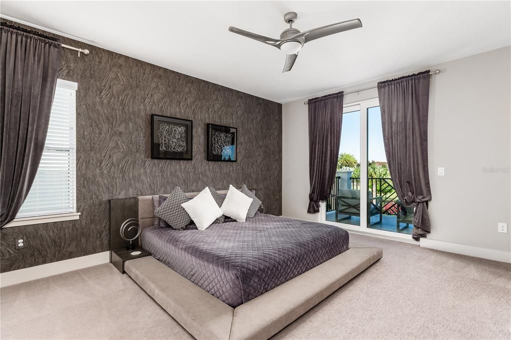 For Sale: $2,225,000 (6 beds, 6 baths, 4588 Square Feet)