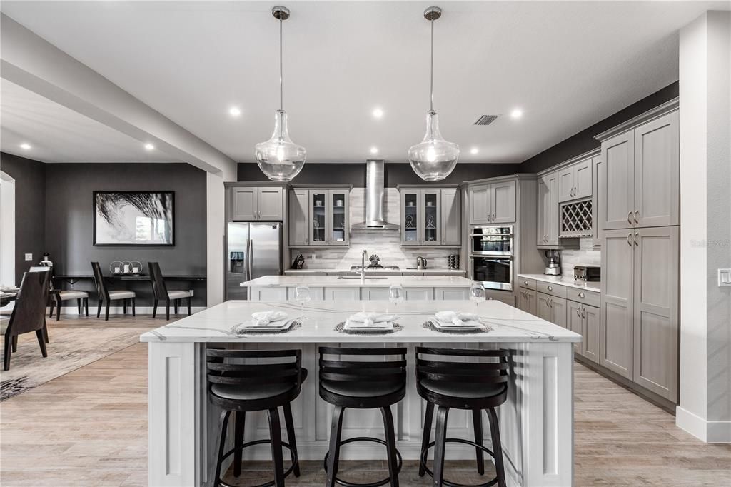 For Sale: $2,225,000 (6 beds, 6 baths, 4588 Square Feet)