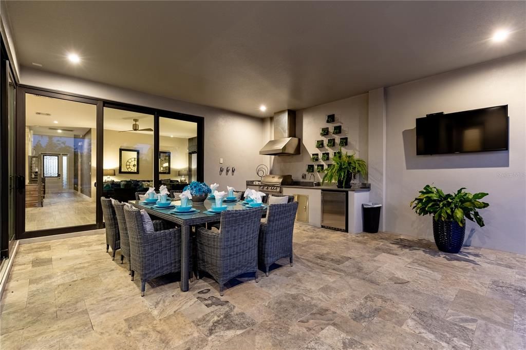 For Sale: $2,225,000 (6 beds, 6 baths, 4588 Square Feet)