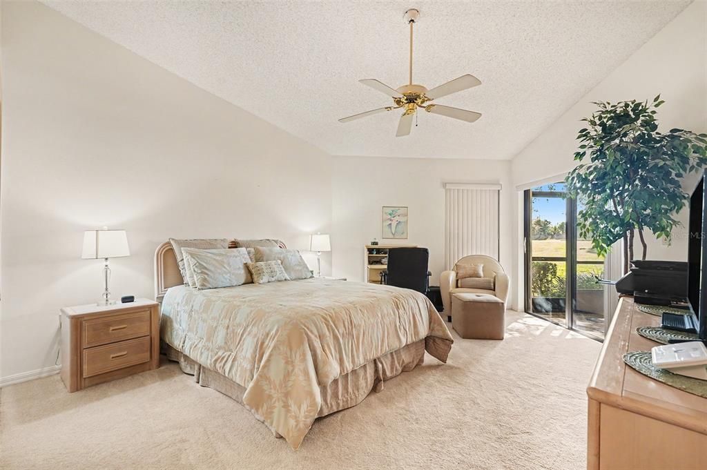 En Venta: $279,000 (2 camas, 2 baños, 1564 Pies cuadrados)