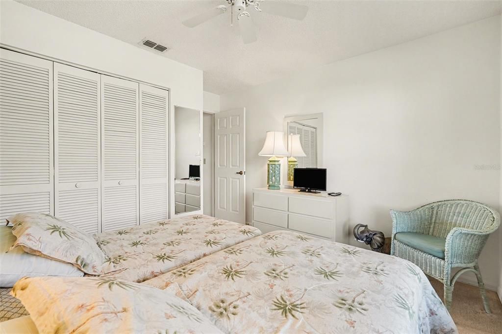 En Venta: $279,000 (2 camas, 2 baños, 1564 Pies cuadrados)