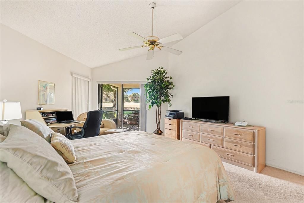 En Venta: $279,000 (2 camas, 2 baños, 1564 Pies cuadrados)