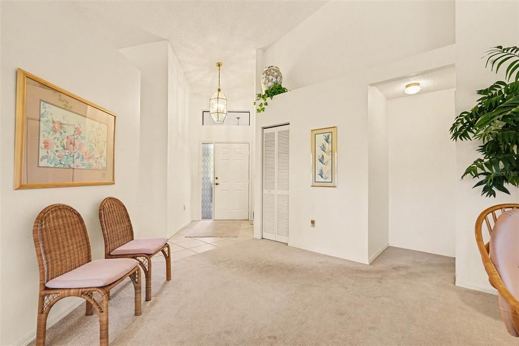 En Venta: $279,000 (2 camas, 2 baños, 1564 Pies cuadrados)