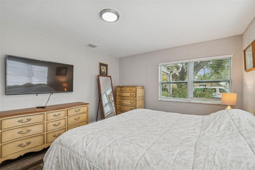 For Sale: $535,000 (3 beds, 2 baths, 1486 Square Feet)