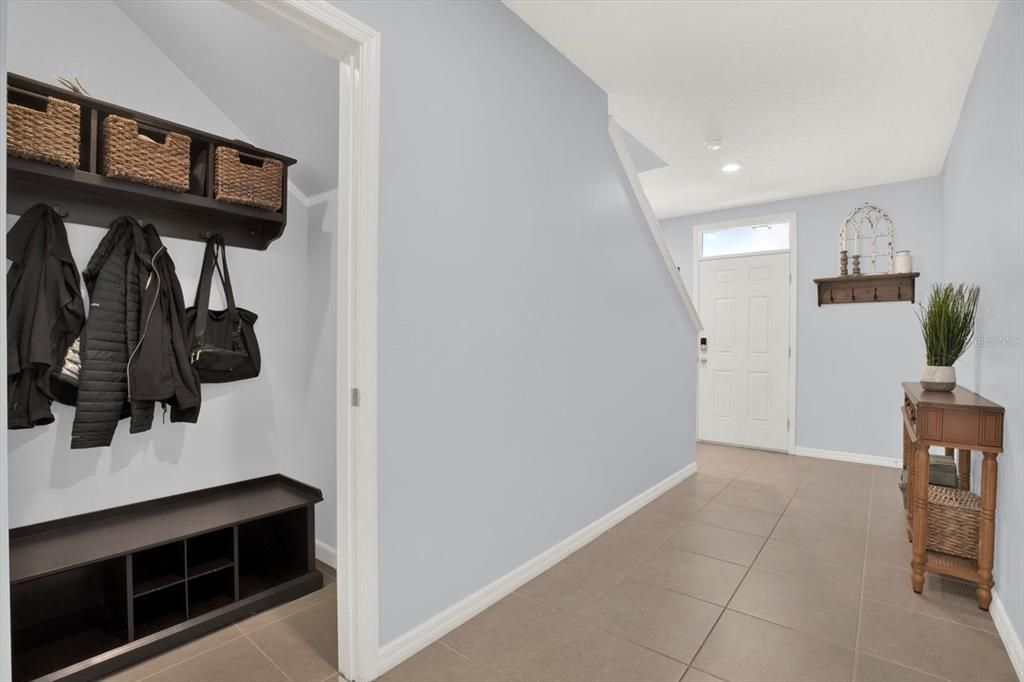 En Venta: $415,000 (5 camas, 3 baños, 2447 Pies cuadrados)