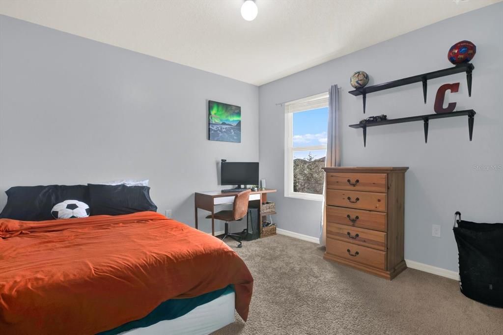 En Venta: $415,000 (5 camas, 3 baños, 2447 Pies cuadrados)