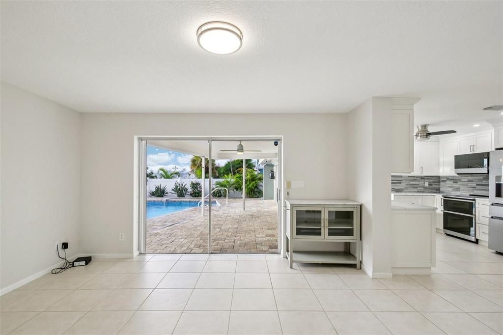 На продажу: $1,550,000 (4 спален, 3 ванн, 2180 Квадратных фут)