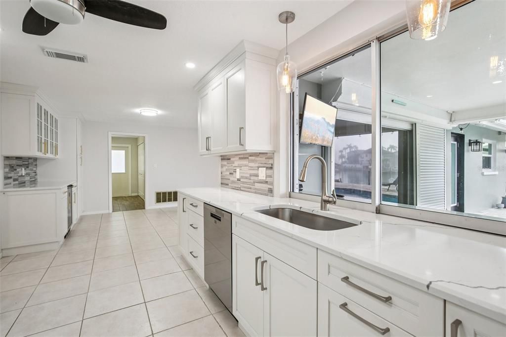 На продажу: $1,550,000 (4 спален, 3 ванн, 2180 Квадратных фут)